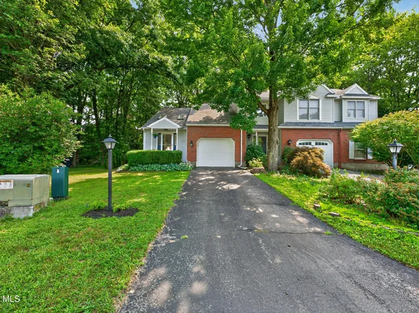 64 Westbury Court, Clifton Park, NY 12065