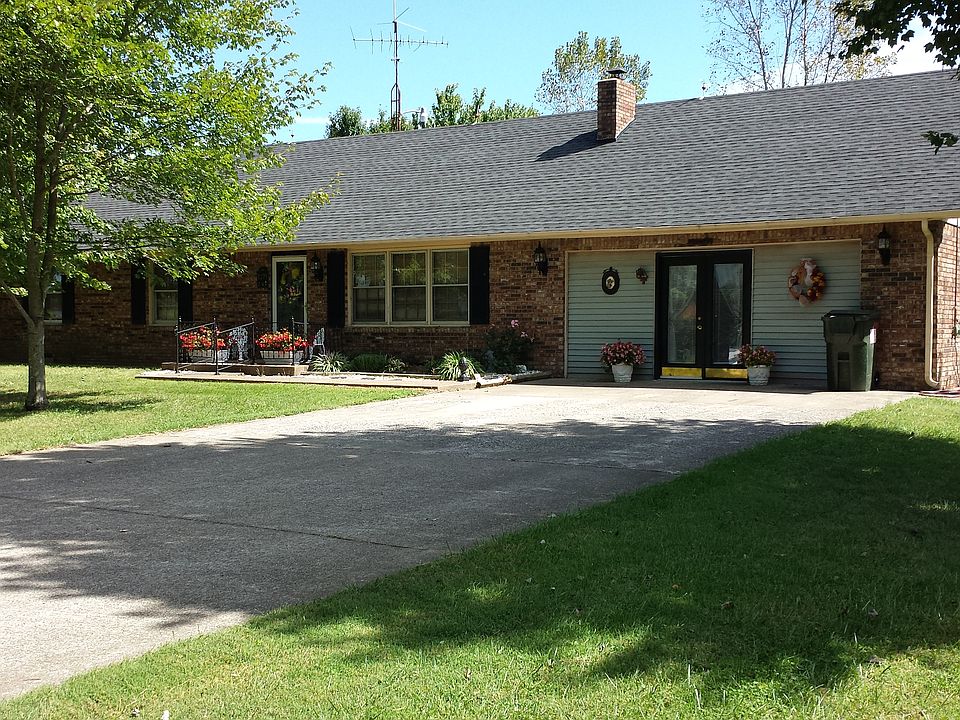 3BDR BRICK NEW ROOF