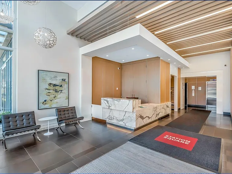 4688 Kingsway #809 — Photo 30
