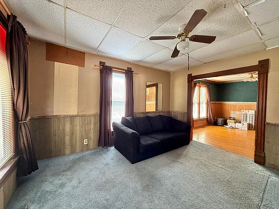5th image of 504 Orchard St