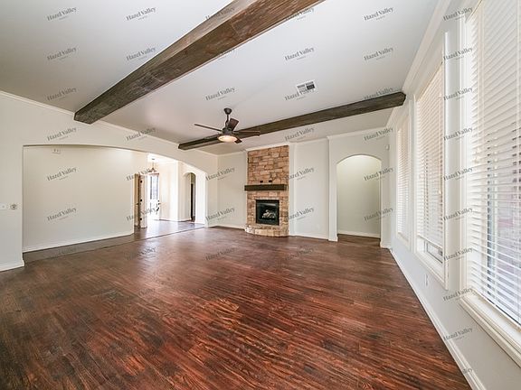 3rd image of 2112 Pine Creek Ave