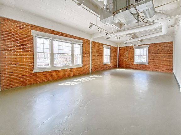 4th image of 715 J St #301