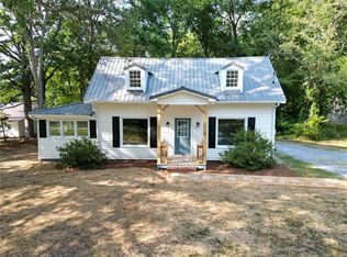 806 Fairview Rd, Rockmart, GA 30153