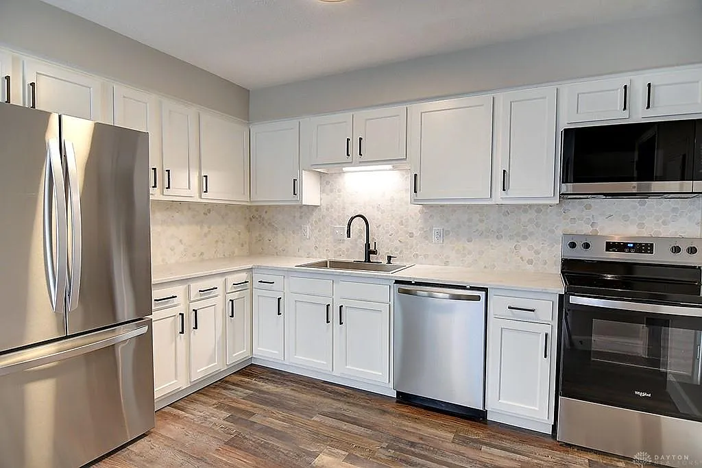 3 bed, 1.5 bath, 1320 sqft, $1,495 — Photo 1