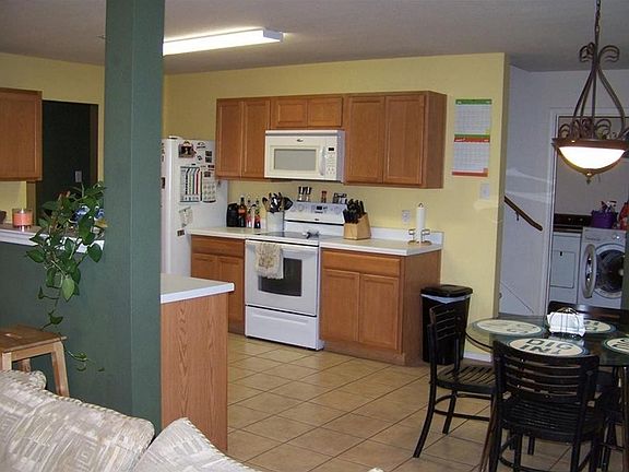 4th image of 2902 Lake Vista Dr