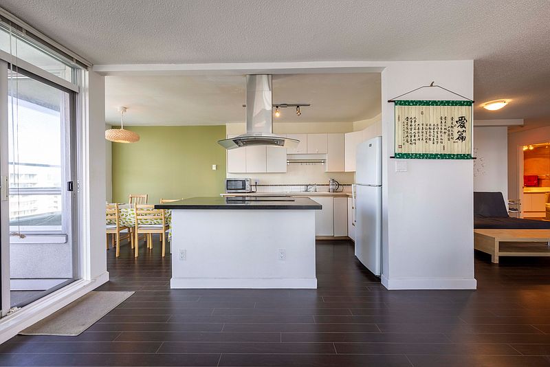 Burnaby Apartment for rent - 2 Bedrooms — photo 10