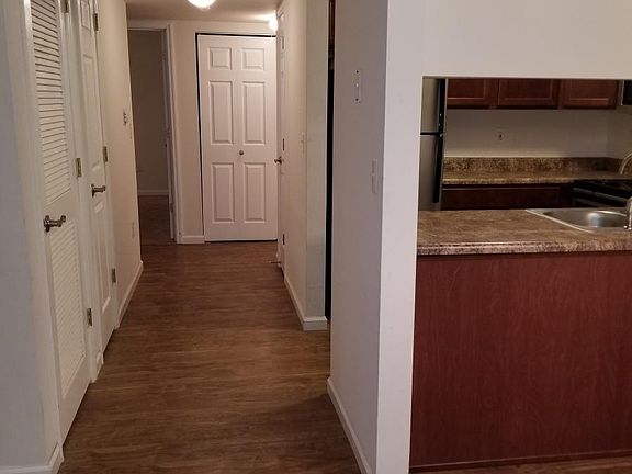 5th image of 939 Bishops Gate Ln APT J