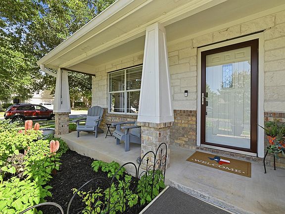 3rd image of 1118 Giberson Way