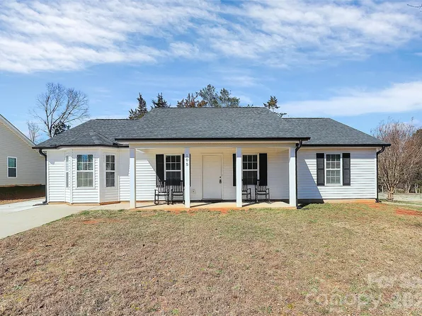 105 Ace Ave, Dallas, NC 28034