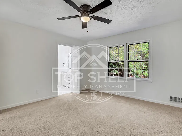 4684 Ben Hill Dr — Photo 22