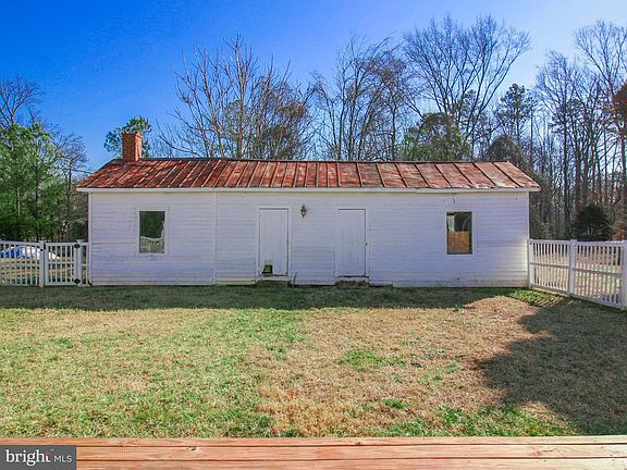3rd image of 324 Mineral Ave