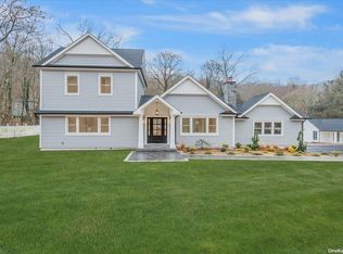 55 Stony Hollow Rd, Centerport, NY 11721