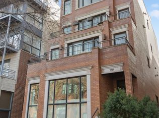 2319 W Wabansia Ave APT 4, Chicago, IL 60647
