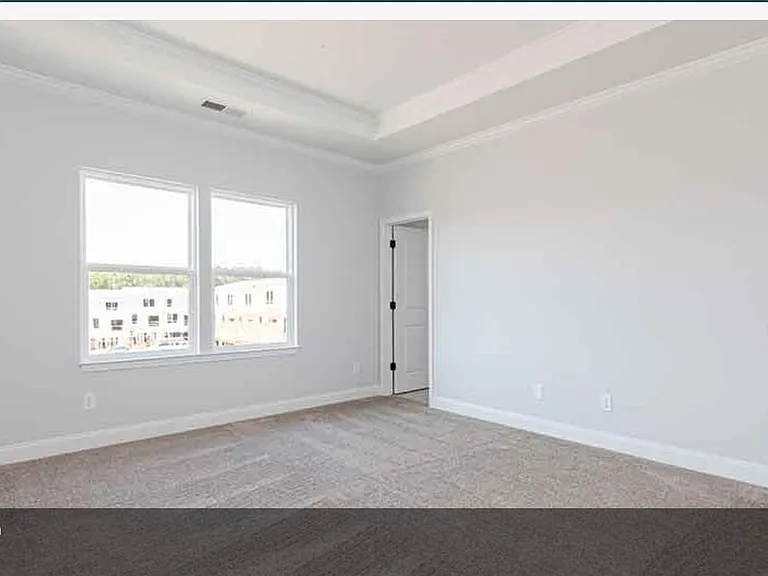 813 Cameron Trl — Photo 15