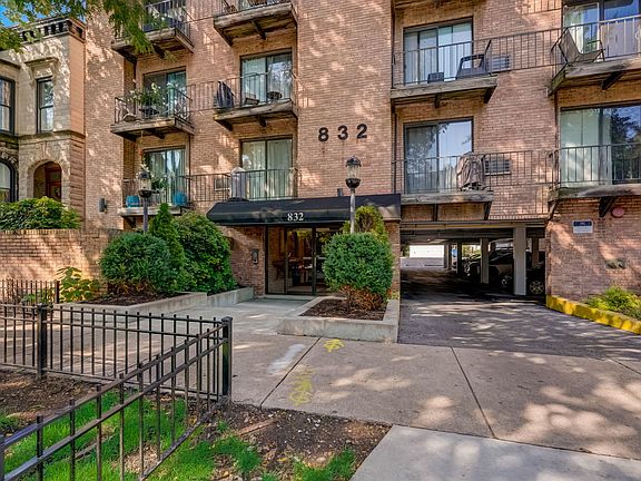 2nd image of 832 W Oakdale Ave APT 1I