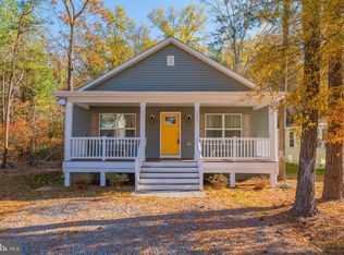 230 12th St, Colonial Beach, VA 22443