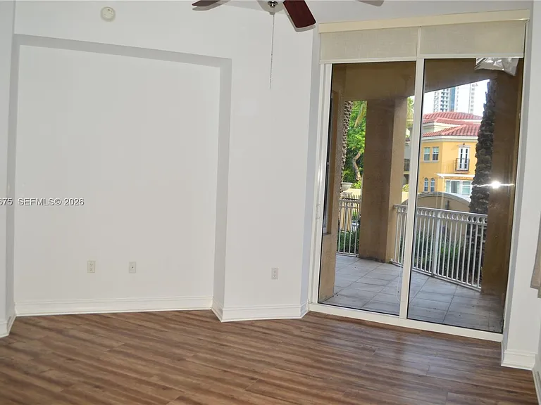 3001 NE 185th St #129 — Photo 57