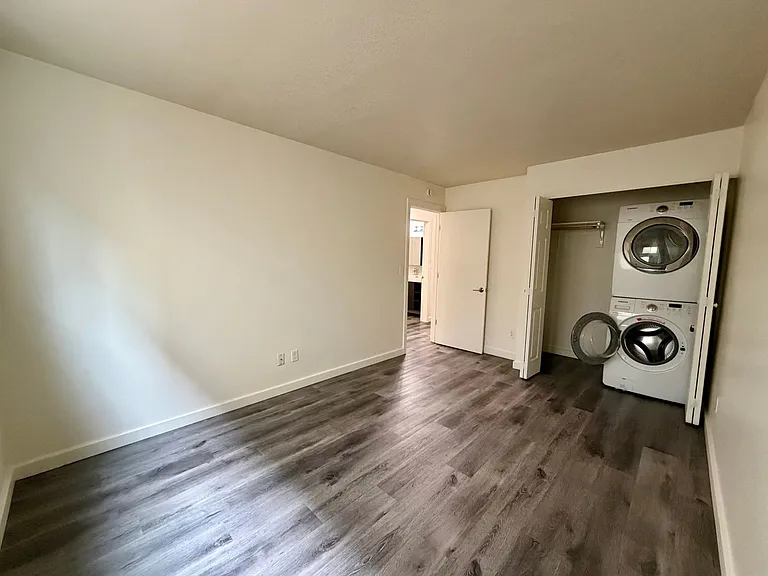 Holgate Lofts — Photo 48