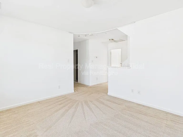 205 Cheeseman Rd — Photo 31