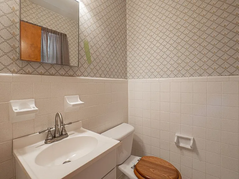 3140 Georgia St — Photo 15