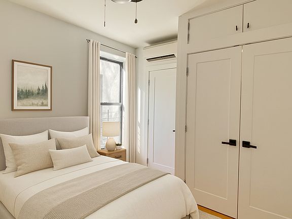 2nd image of 934 Lafayette Ave #20