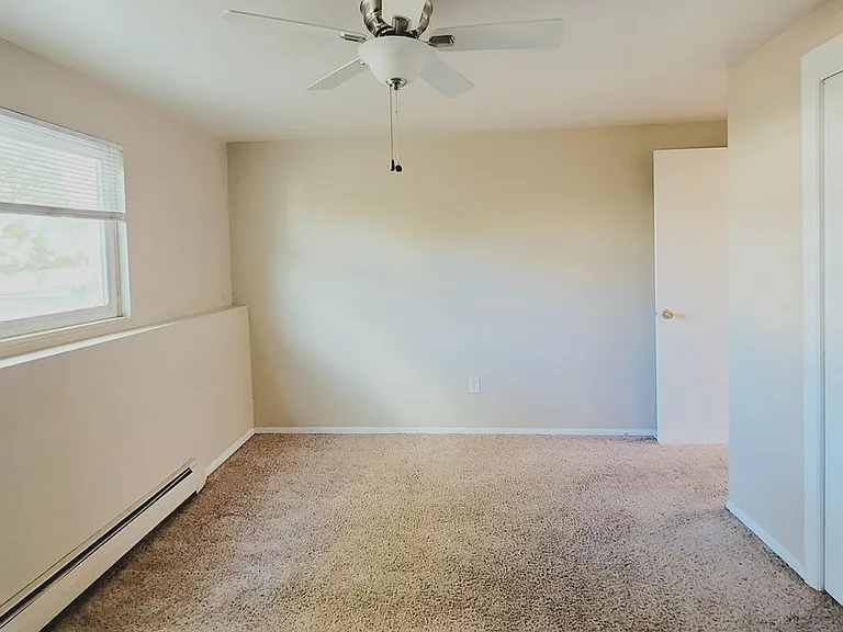 1035 Magnolia St #B — Photo 8