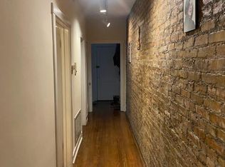 740 W Cornelia Ave #1, Chicago, IL 60657
