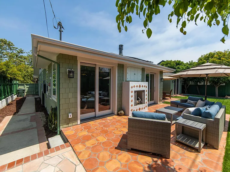 750 Coronado Ave — Photo 23