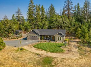 939 Derby Rd, Eagle Point, OR 97524