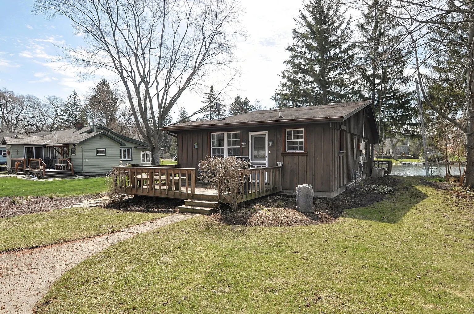 30245 Poplar Dr photo 1