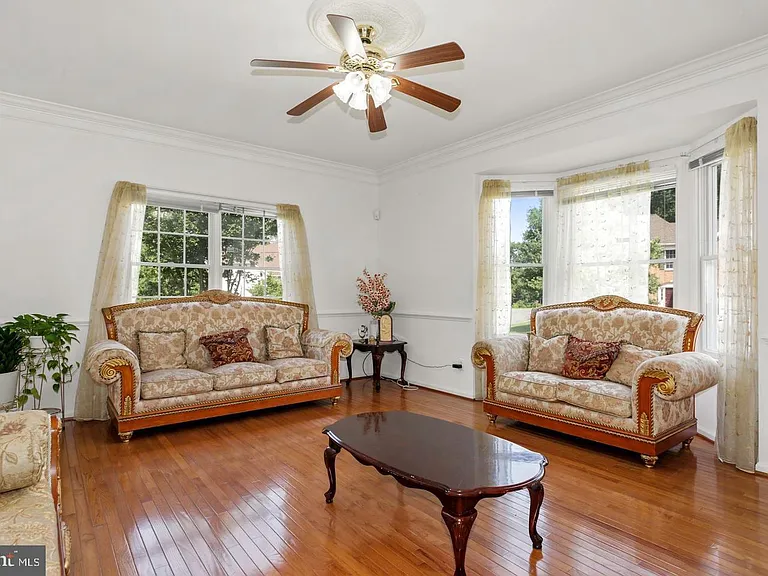 5045 Worthington Woods Way — Photo 4