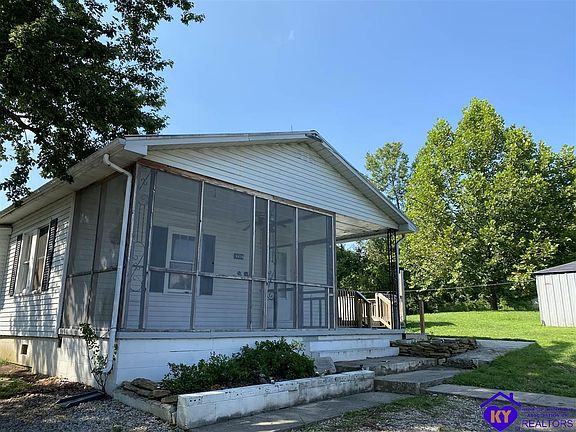 2nd image of 8470 Rhodelia Rd