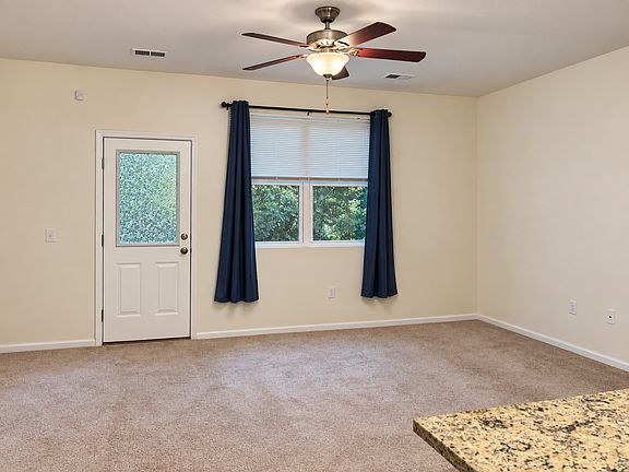 4th image of 391 Flyway Rd #1