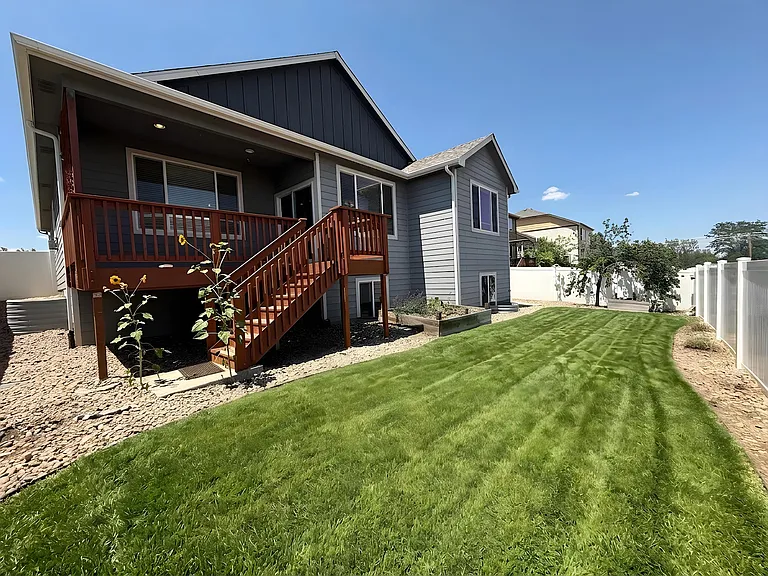 3542 Lissa Dr — Photo 9