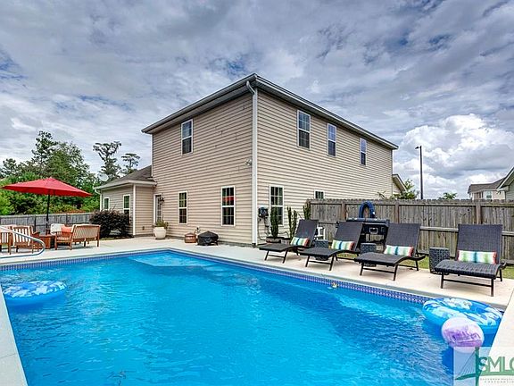 2nd image of 114 Flat Creek Ln