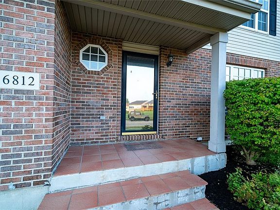 3rd image of 6812 Mistyview Dr