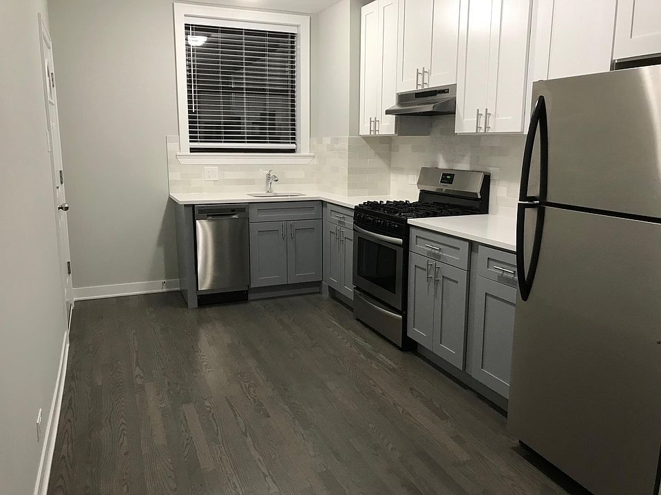 1st image of 1940 W Wilson Ave APT 2I