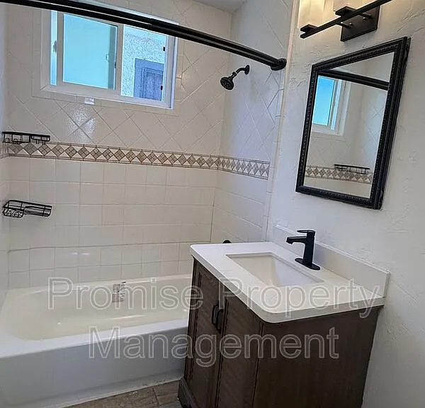 1209 Langford St — Photo 17