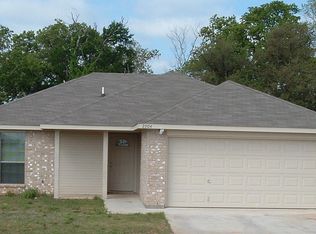 2904 James Rd, Granbury, TX 76049