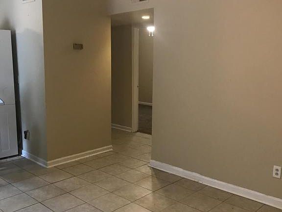 4th image of 2119 Pasco St APT A