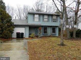 9 Saint Moritz Dr, Sicklerville, NJ 08081