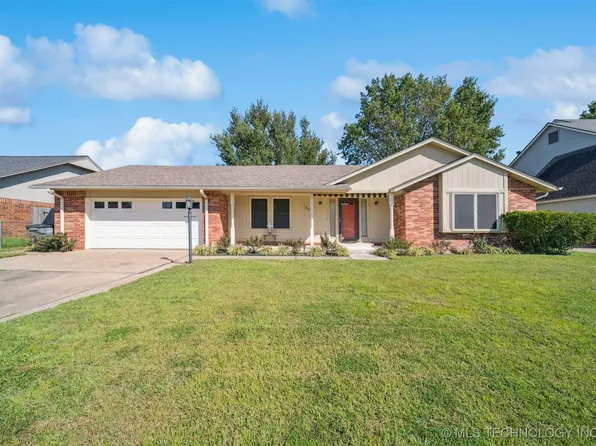 311 Roosevelt Ave, Wagoner, OK 74467