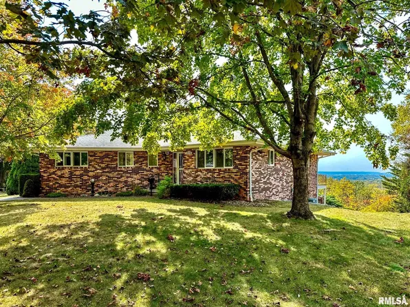 1209 N Briar Ridge Ct, East Peoria, IL 61611