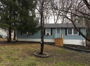 139 Sandstone Dr, Dingmans Ferry, PA 18328