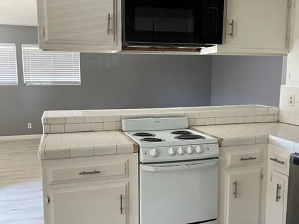 6400 Stockdale Hwy Unit 1-4, Bakersfield, CA 93309