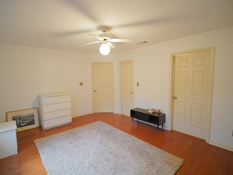 4472 Bay Shore Cir — Photo 12