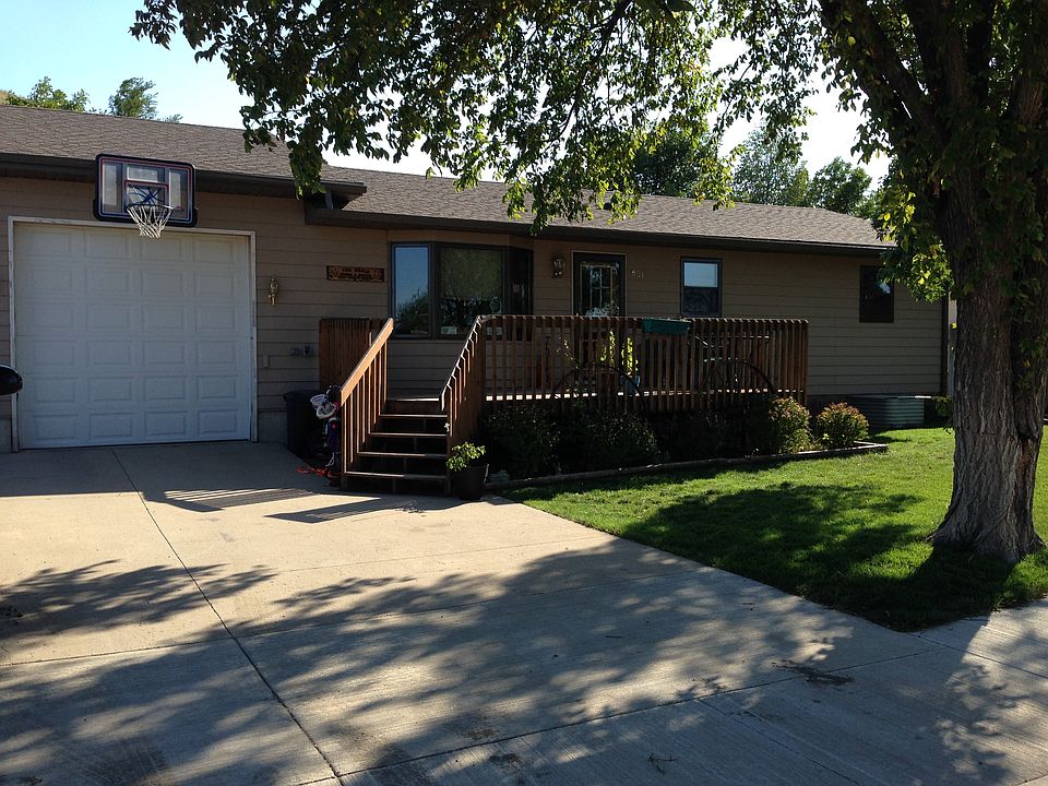 1st image of 801 Laframboise Dr