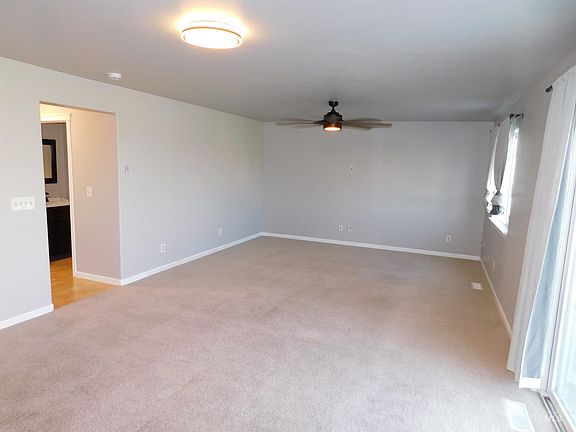 5th image of 3044 Purdom Ln