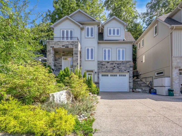67 Bradley St, Saint Catharines, ON L2T 1R5