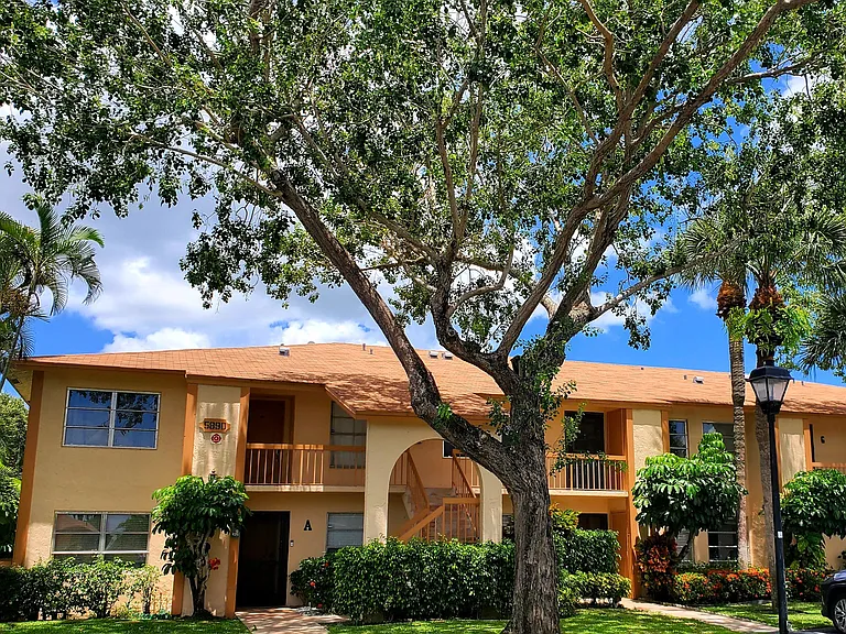 5890 Sugar Palm Ct #F — Photo 1
